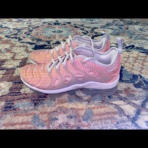 Pink Vapormax Plus